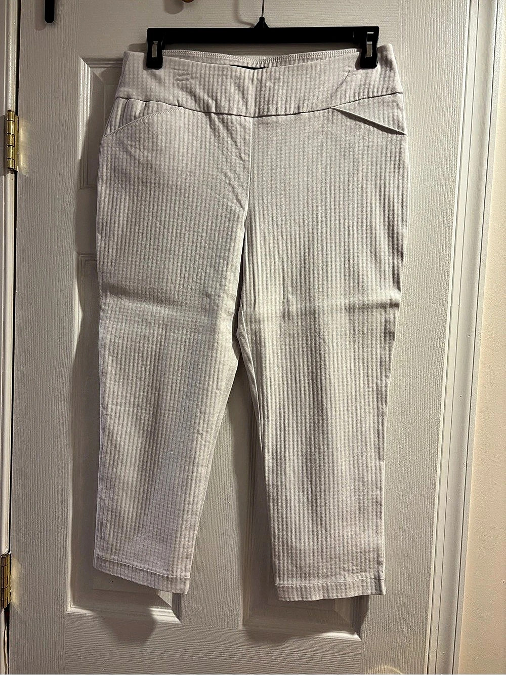 Versona Modern Checkered Ankle Pants in White Size 12